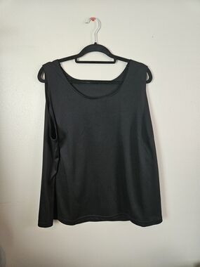 Black Sleeveless Women’s Top